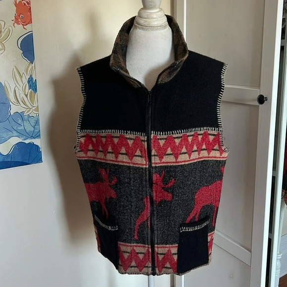 The Sheep Shop Patterned Festive Wool Moose Vest with Zip Closure - Size M - Picture 1 of 7